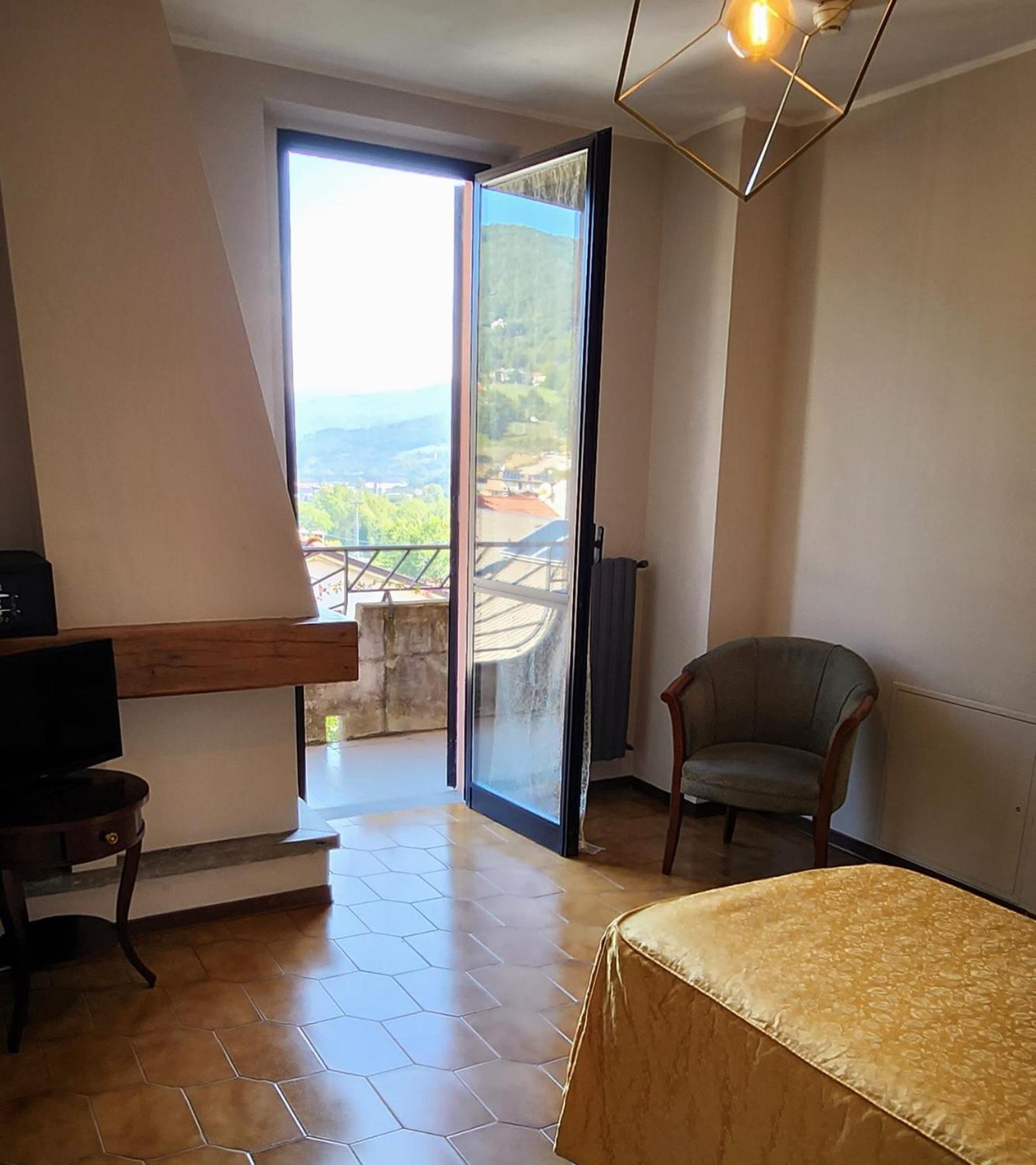 Hotel Mistrello Di Savoia Borgo Val di Taro Zewnętrze zdjęcie